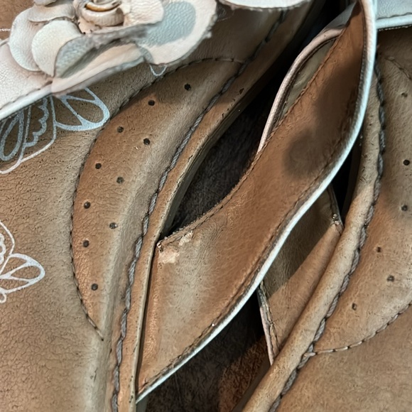 Born Sandals 🌸 - Picture 4 of 7